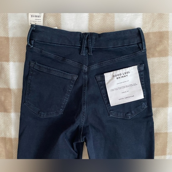 NWT Good American Women's Skinny Dark Blue Jeans Mid-Rise fits sizes 6-12 - Picture 9 of 10